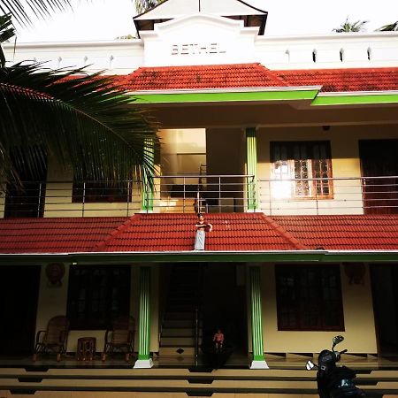 J2 Home Stay - Luxury Homes With Caravan Services Thiruvananthapuram Zewnętrze zdjęcie