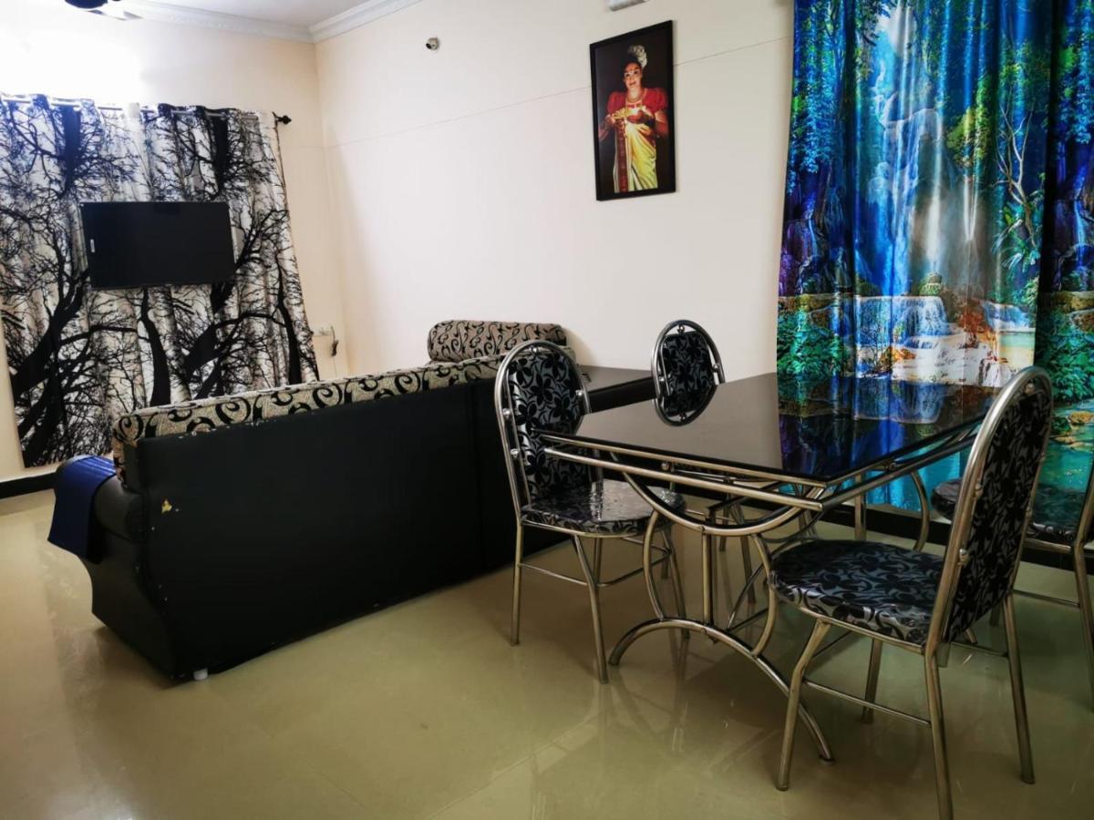 J2 Home Stay - Luxury Homes With Caravan Services Thiruvananthapuram Zewnętrze zdjęcie