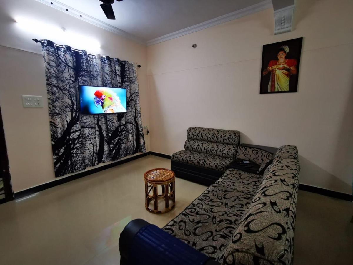 J2 Home Stay - Luxury Homes With Caravan Services Thiruvananthapuram Zewnętrze zdjęcie