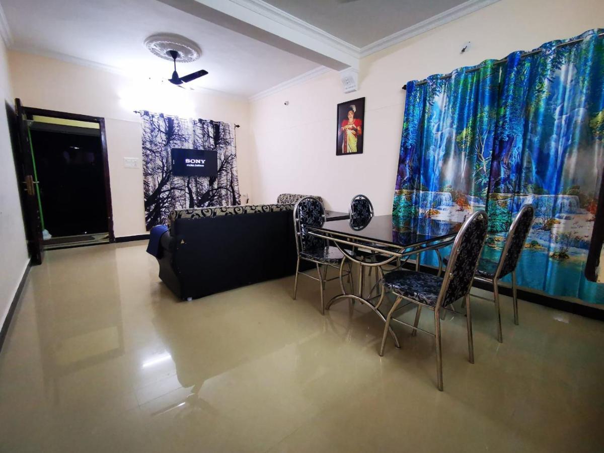 J2 Home Stay - Luxury Homes With Caravan Services Thiruvananthapuram Zewnętrze zdjęcie