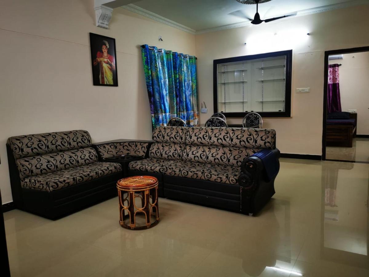 J2 Home Stay - Luxury Homes With Caravan Services Thiruvananthapuram Zewnętrze zdjęcie