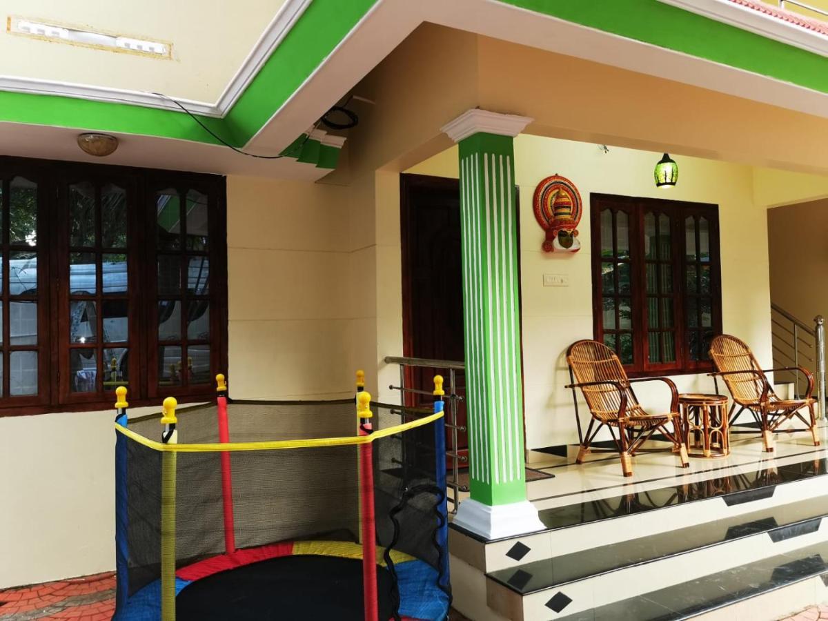 J2 Home Stay - Luxury Homes With Caravan Services Thiruvananthapuram Zewnętrze zdjęcie